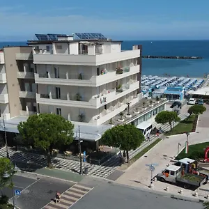 hotel-regina-cesenatico.emilia-romagnahotels.net/