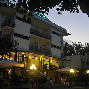 hotel-lux.emilia-romagnahotels.net/