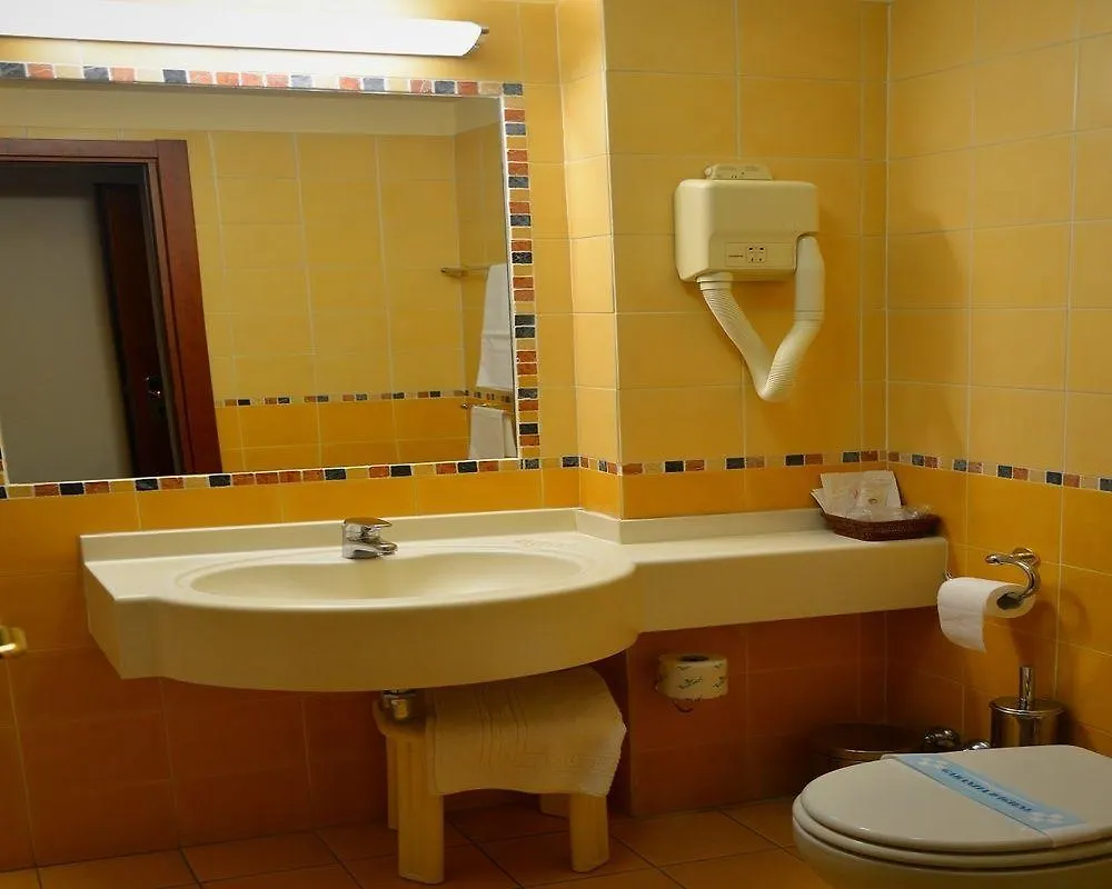 Hotel Visconti Melzo 3*,